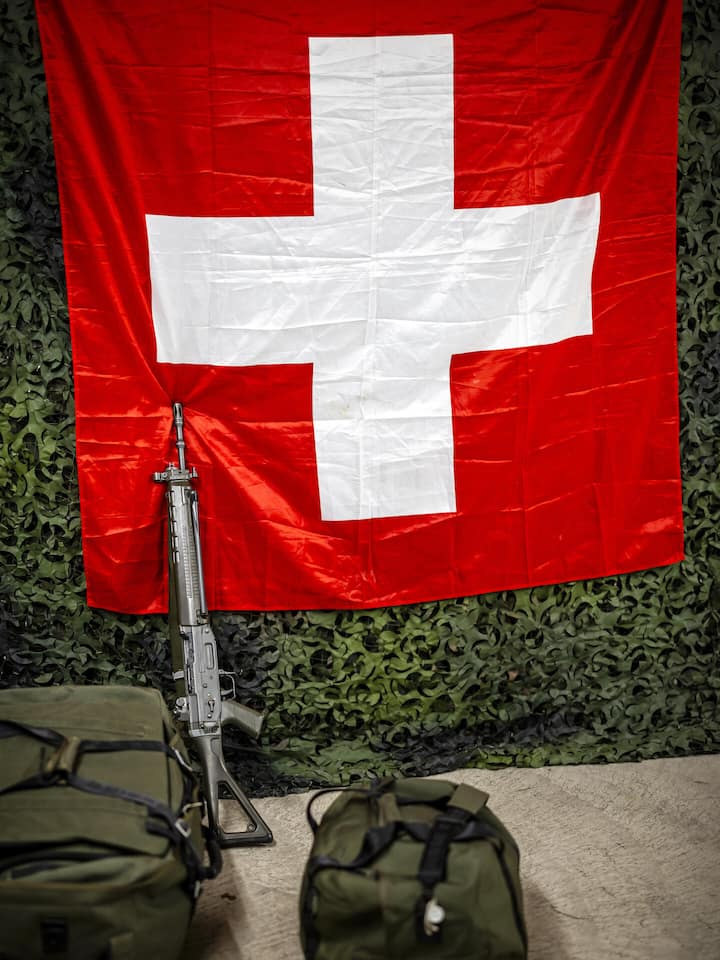 Ein Soldat bedrohte seinen Bruder mit dem Sturmgewehr und erschien danach zum WK, als wäre nichts gewesen.