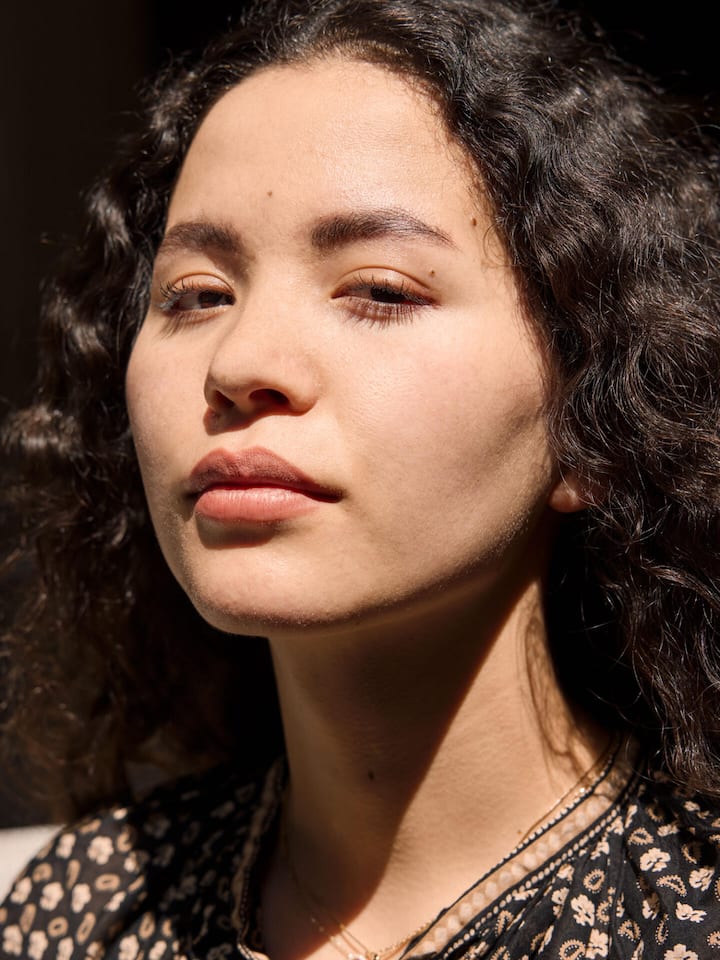 Porträt von Mahbube Ibrahimi. Sie flüchtete allein in die Schweiz .