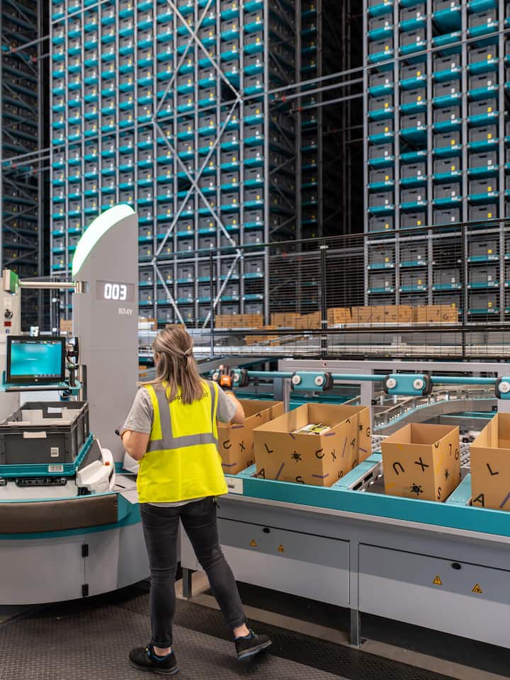 Zentrallager in Wohlen/AG von Digitec/Galaxus