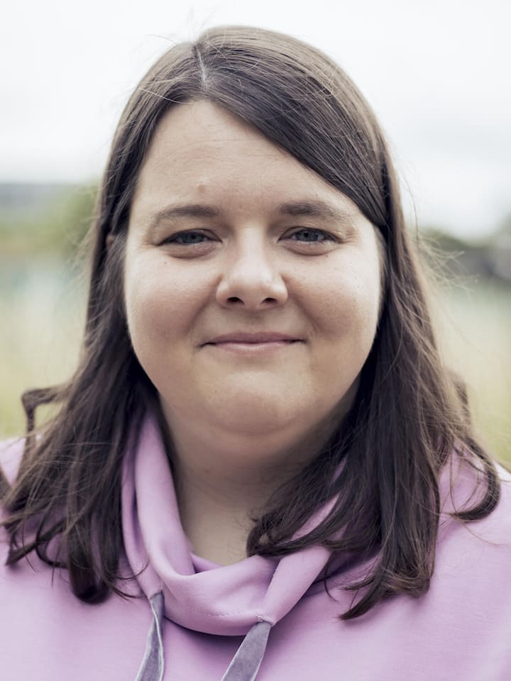 «Was für ein Vorbild wäre ich gewesen, hätte ich einfach geschwiegen?» Lea Blattner war acht Jahre lang bei einem Coach und musste Rapports schreiben, wenn sie eine Frau attraktiv fand. Der Coach vermutete, dass ein Dämon in sie eingefahren ist.