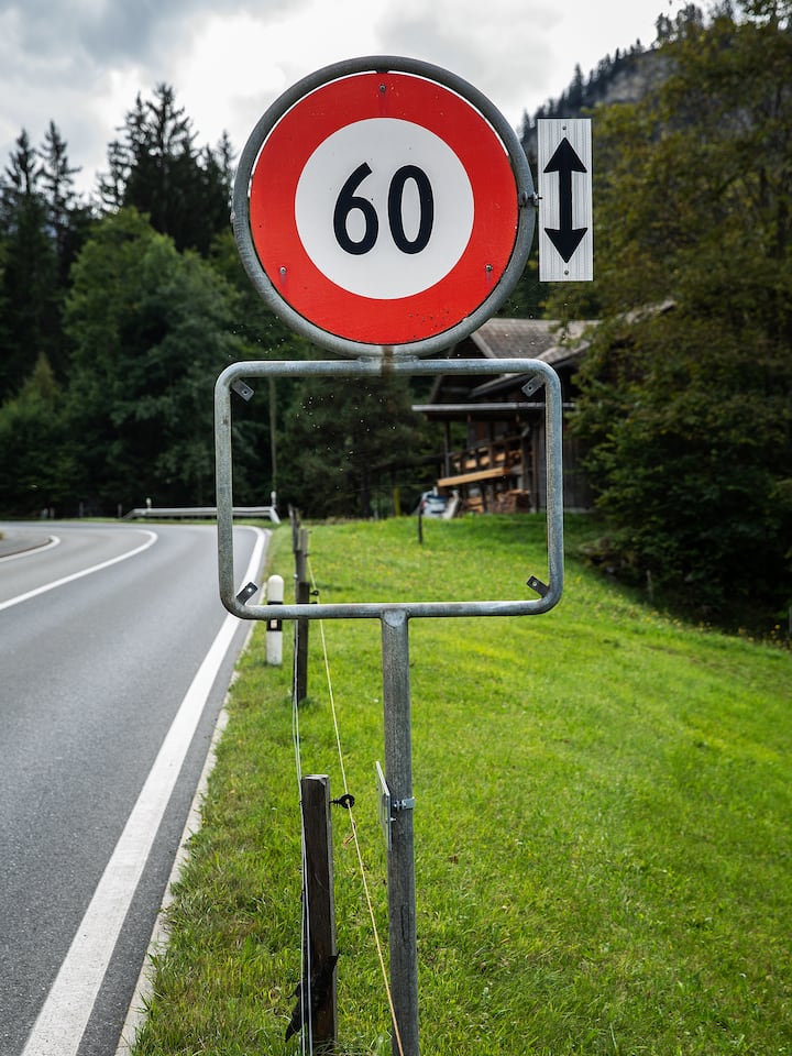 Ein Dorf verschwindet Das Ortschild von Mitholz wurde schon entfernt -