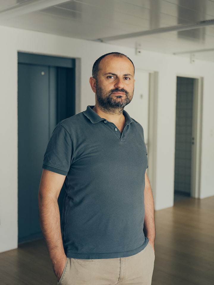 Porträt Abdullah Bilen - Der Geflüchtete Abdullah Bilen muss viele Hürden überwinden, bevor er einen Job in der Schweiz findet. Dabei beweist er enormen Durchhaltewillen