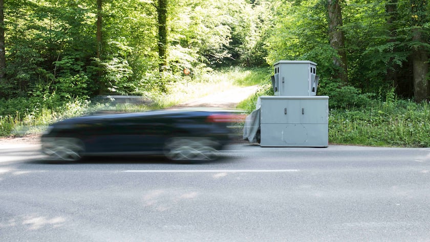 Mit 89 Stundenkilometern geblitzt: Die Einsprache gegen den Strafbefehl wurde einem Mann zum Verhängnis.