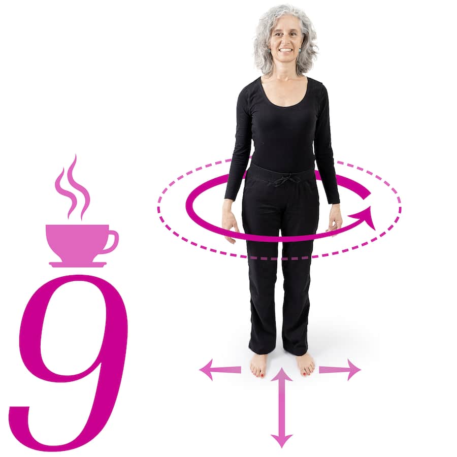 Eine Frau lässt ihr Becken im Stehen kreisen.