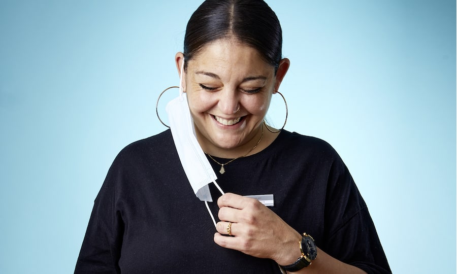 Barabara Tribelhorn arbeitet in der Personaldispo des Impfzentrums in Winterthur.