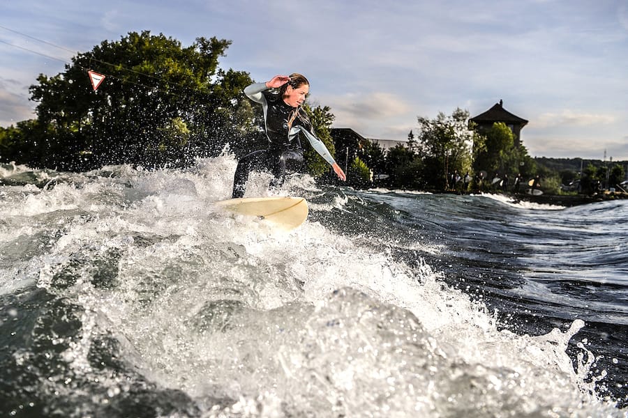Flusswelle in Bremgarten.