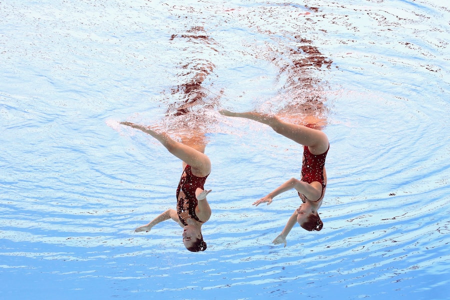 Die beiden Synchronschwimmerinnen Maxence Bellina und Maria Piffaretti an der WM 2017