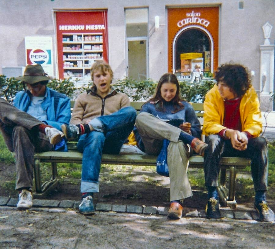 Juli 1977: Zusammen mit Freunden ist unser Autor (rechts) im Zentrum der finnischen Hauptstadt Helsinki gelandet.