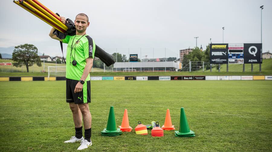 EMMENBRUECKE, 14.06.2017 - Josh Tunca, tschnischer Leiter und J+S-Coach sowie Leiter der Fussballschule fuer die kleinsten beim FC Emmenbruecke. PHOTO BY PASCAL MORA
