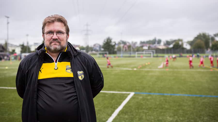 ROTHENBURG, 10.09.2017 - Marcel Lehmann, Stv. Juniorenobmann beim FC Emmenbruecke, fotografiert auf dem Sportplatz in Rothenburg LU, anlaesslich eines Junioren Turniers. PHOTO BY PASCAL MORA