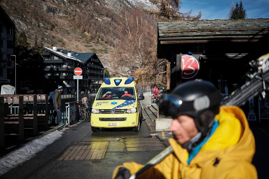 Skiunfälle in Zermatt: Mit der Ambulanz in den Notfall