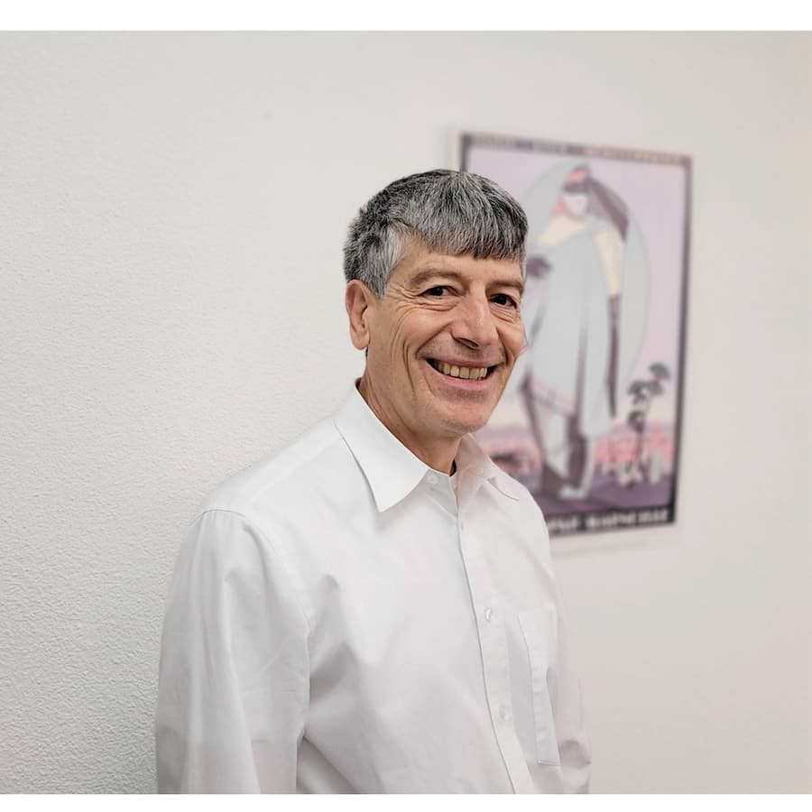 Franco Muff ist Ombudsmann der Schweizer Reisebranche. Sein Rat für unbeschwerte Ferien: im Reisebüro buchen und gelassen bleiben.