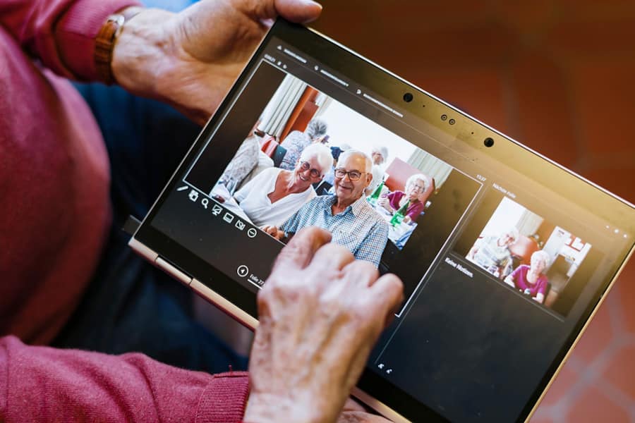 Aufnahmen vom Senioren Paar Peter und Margrith Peyer im und rund um ihre Wohnung beim Alterszentrum St. Martin in Sursee.
