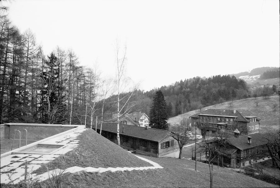 In den Fünfzigerjahren Fussketten für Frauen: Lärchenheim, Lutzenberg AR