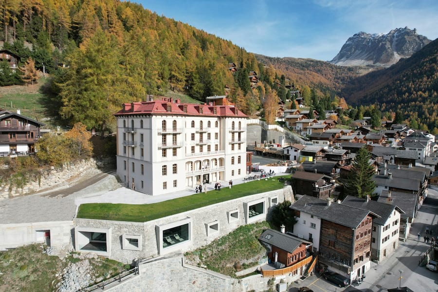 Das Walliser St-Luc Wellness Hostel vereint Neues mit Altem.