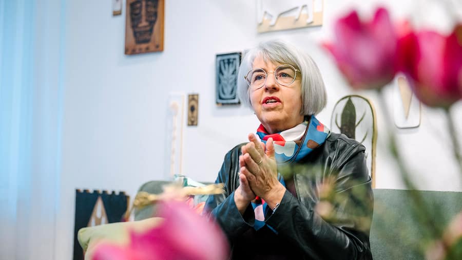 Bundesrätin Elisabeth Baume-Schneider; Elisabeth Baume-Schneider zu Gesundheitskosten «Natürlich denken alle zuerst an sich selbst» Gesundheitsministerin Elisabeth Baume-Schneider spricht mit dem Beobachter über steigende Prämien, hohe Einkommen – und über Wege, die Kosten in den Griff zu bekommen.