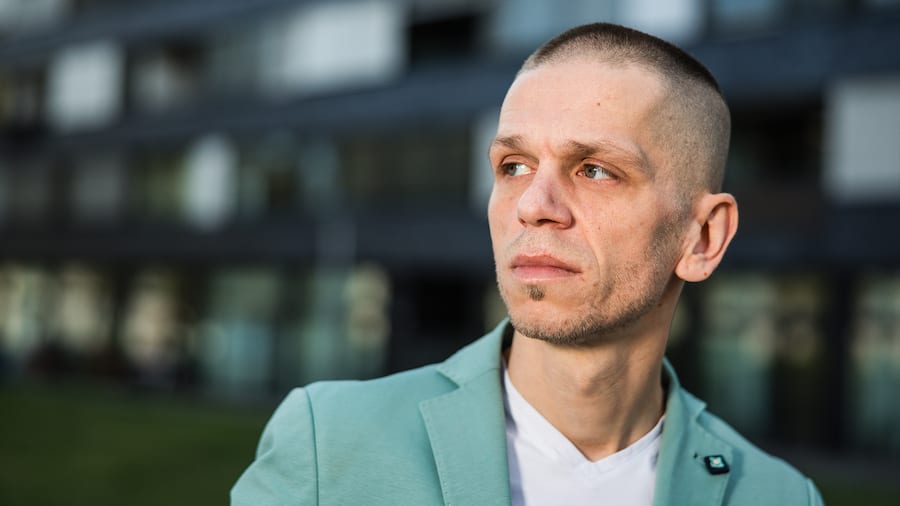 Hasim Draganovic: Mangelhafte Strafbefehle 3000 Franken Busse – dabei war er unschuldig Die Luzerner Polizei ermittelte in einem Fall voreingenommen. Dafür kassiert sie zusammen mit der Staatsanwaltschaft Emmen den Negativpreis «Fehlbefehl» des Beobachters.