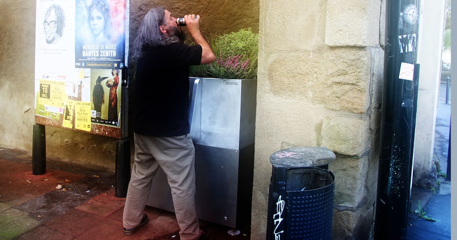 Uritrottoir in Paris