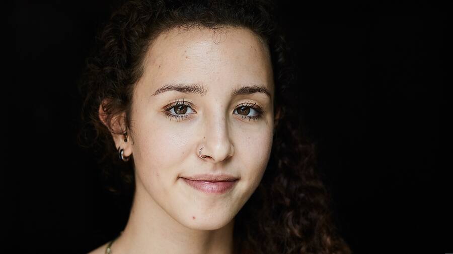 Viola Rossi, 23, angehende Studentin, Zürich