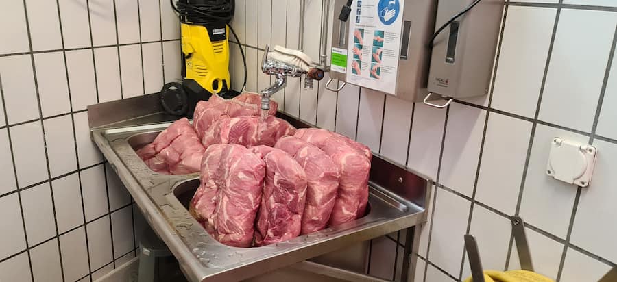 Carna Center: Dokumente, Belege, Whatsapp-Chats Nutzung via U. Rotzinger für Beobachter Artikel zum Thema Ende Juni 2025 geklärt_20250627